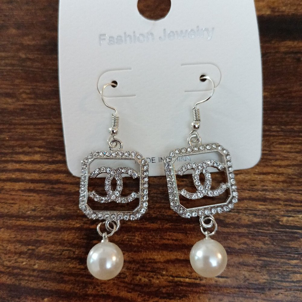 Fashion earrings
